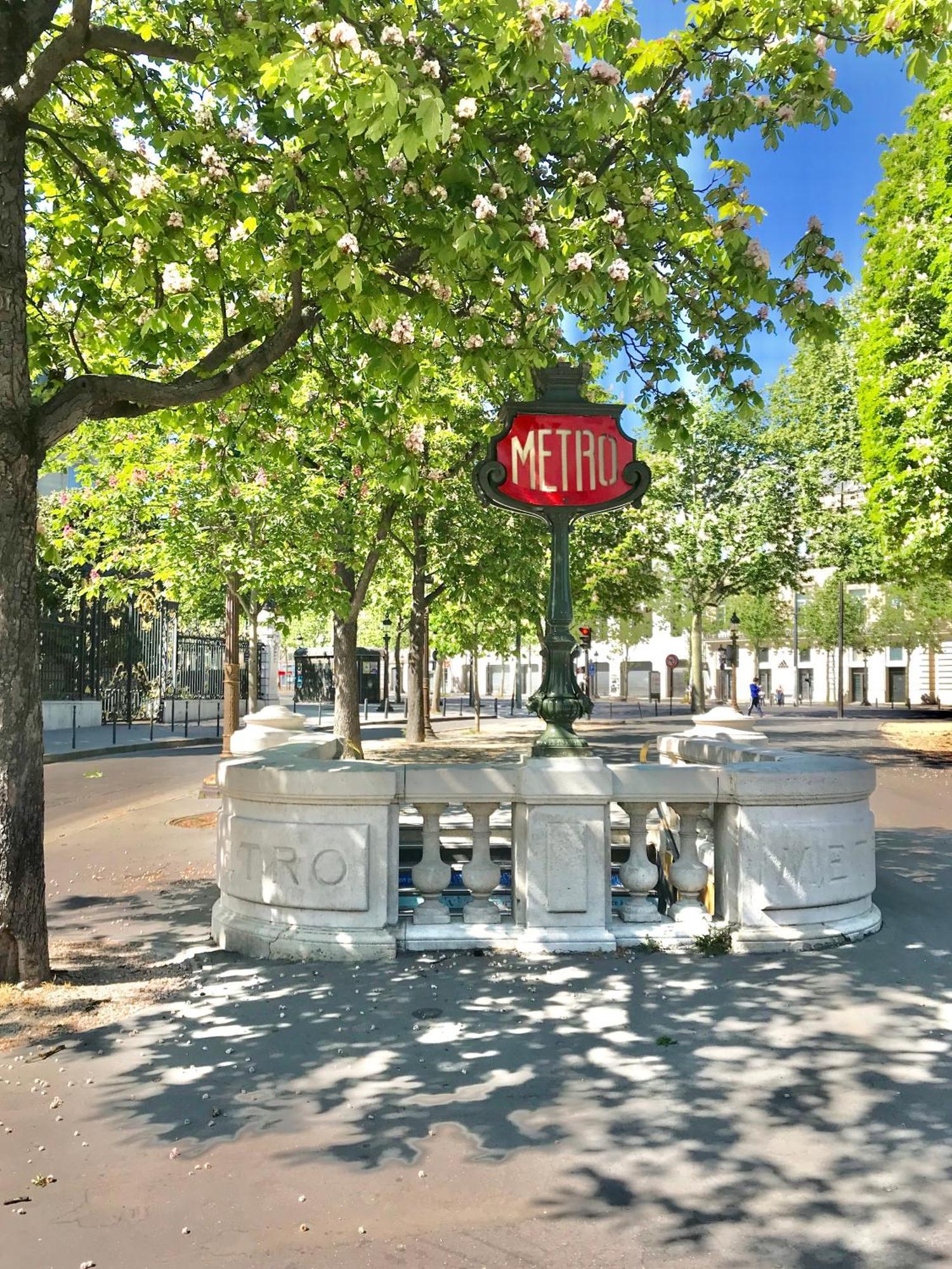 Avenue Montaigne Bienvenue Apartment Paris