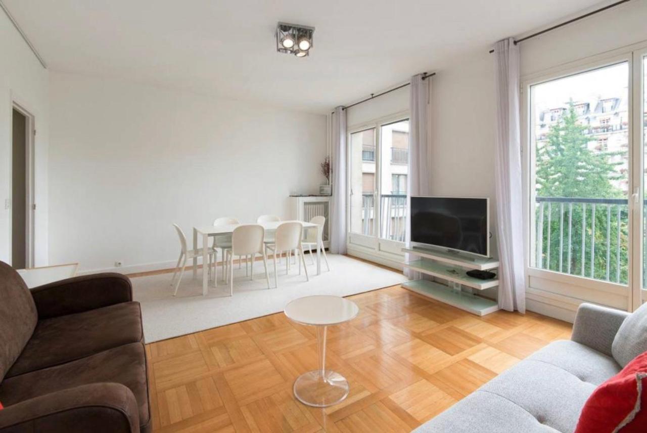 Appartement Avenue Montaigne Bienvenue *